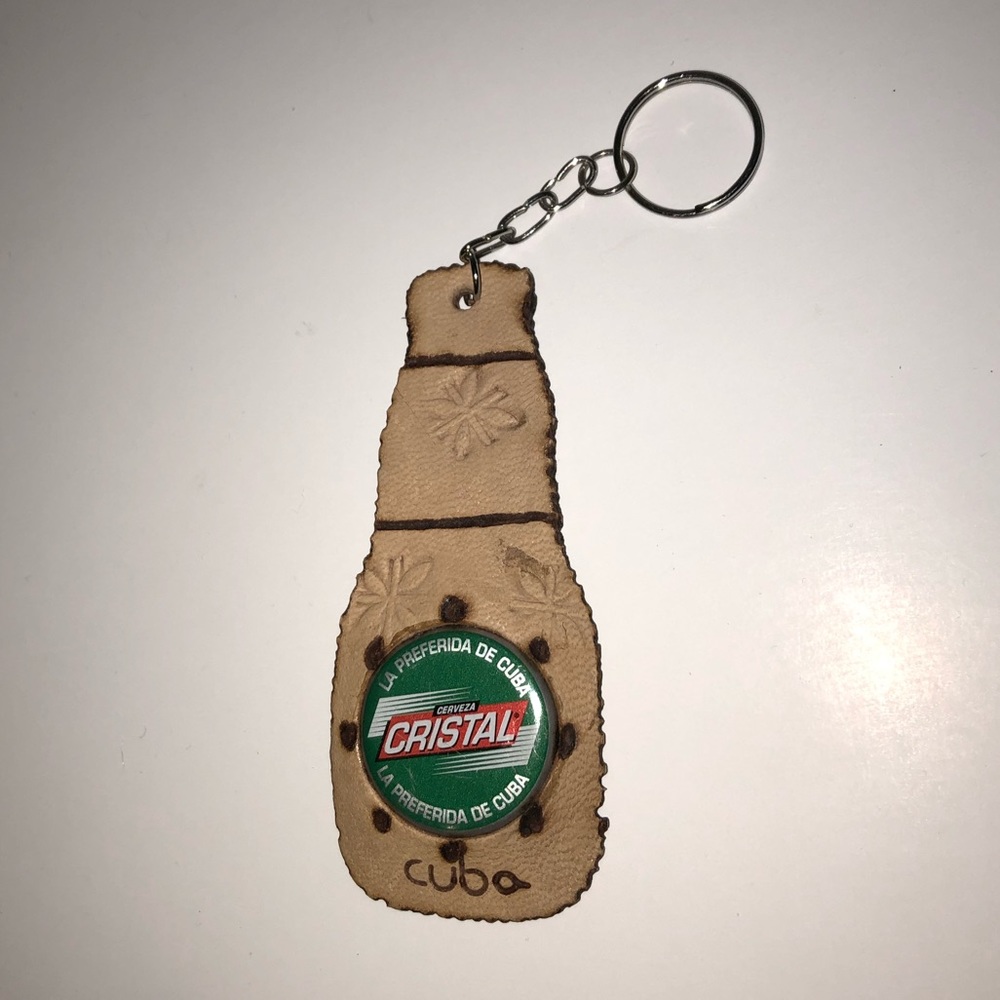 🍺 4/$25 CRISTAL BEER CAP BEER BOTTLE SHAPED CUBA KEYCHAIN 🍺